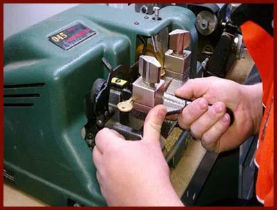 Locksmith Lock Store Tampa, FL 813-778-0311 Locksmith Lock Store Tampa, FL 813-778-0311 - 18-key-making